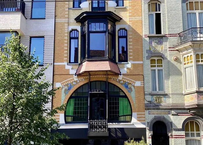 Casa Clementina - 3 Bedroom Apartment in a Art-Nouveau House